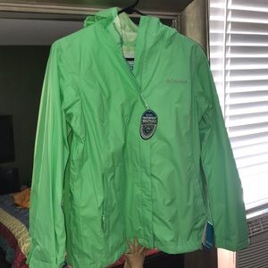 Women’s Colombia Arcadia rain jacket brand new